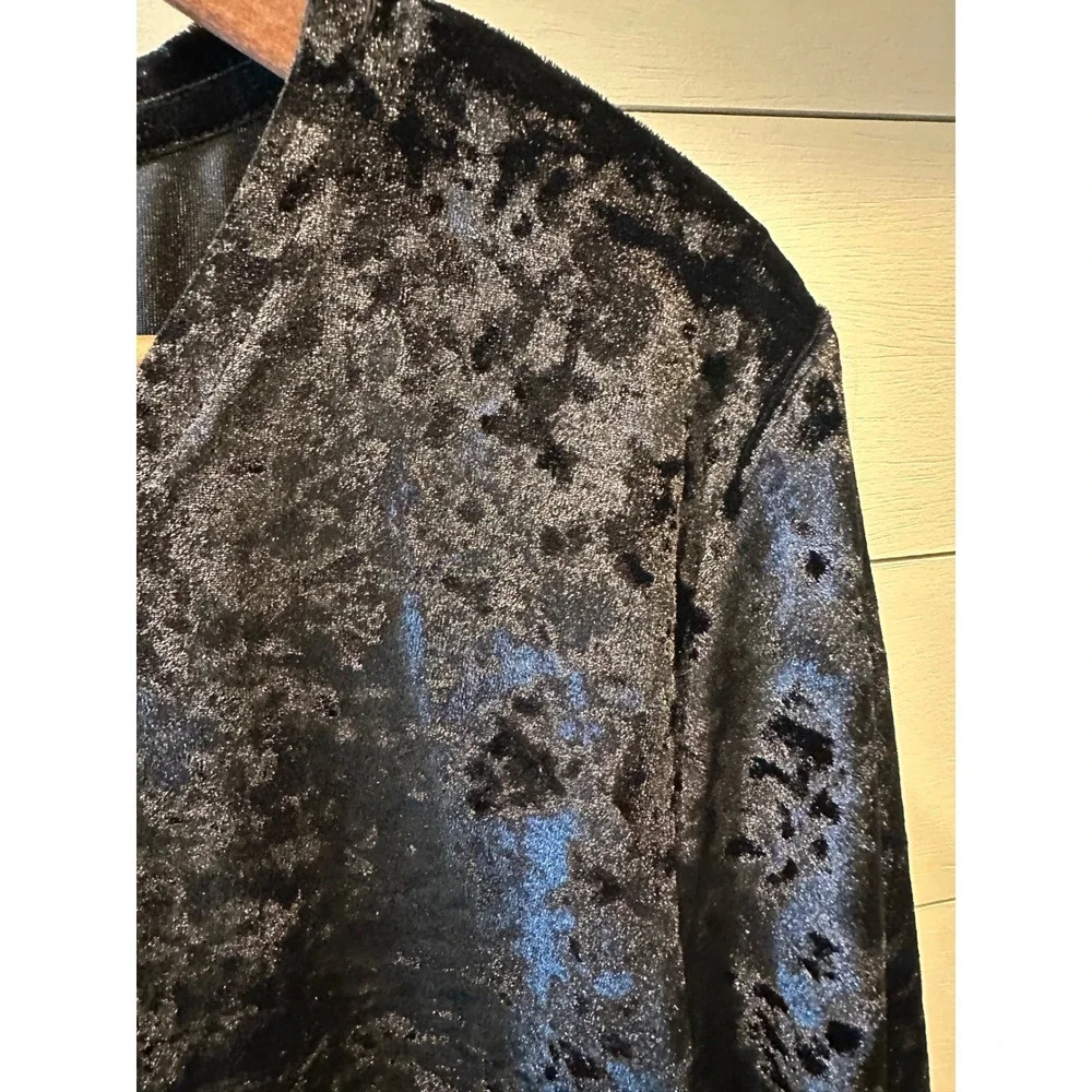 POL Black Crushed Velvet High Low Top Short Sleeve Scoop Neck HWT73 Womens Small